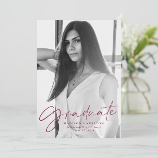 スタイリッシュMaroon Script写真卒業 案内状 (スタンド正面)