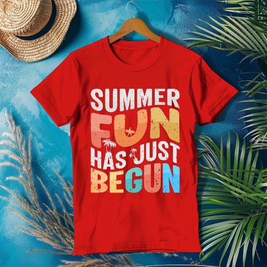 スタイルで太陽を受け入れる:夏のおもしろいTシャツ Tシャツ