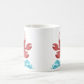 スタイル化された青いwから現れる明るい赤いロブスター コーヒーマグカップ (中央)