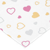 スタイル設定されたハートパターン ミディアムテーブルランナー (コーナー)