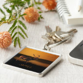 スタグサンライズミスティーモーニングディアーパーソナライズされた キーホルダー (側面)