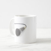 スタジオのマイクロフォン コーヒーマグカップ (正面左)