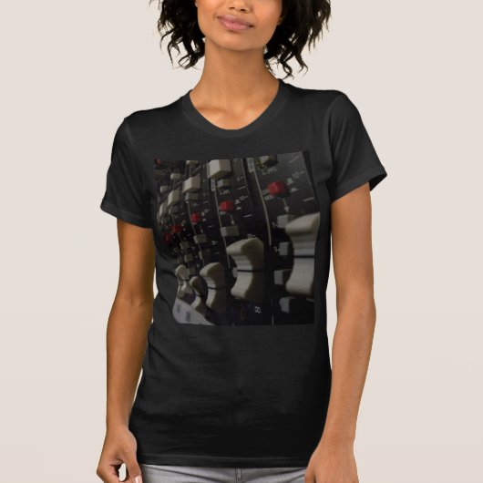 スタジオの生命 Tシャツ (正面)