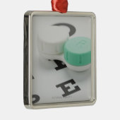 スタジオは視力検査表のコンタクトレンズの箱の撃ちました メタルオーナメント (右)