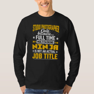 スタジオフォトグラファーJob Titleスタジオカメラマン Tシャツ
