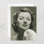 スタジオ2でポーズをとる女性 ポストカード (正面/裏面)