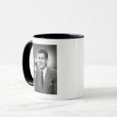 スタジオB&Wのビールのガラスを握ることに人を配置して下さい マグカップ (正面左)