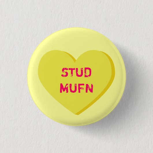 スタッドMUFN 缶バッジ (正面)
