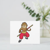 スタッフとヘアバンドを身に着けた戦士の猿 ポストカード (スタンド正面)