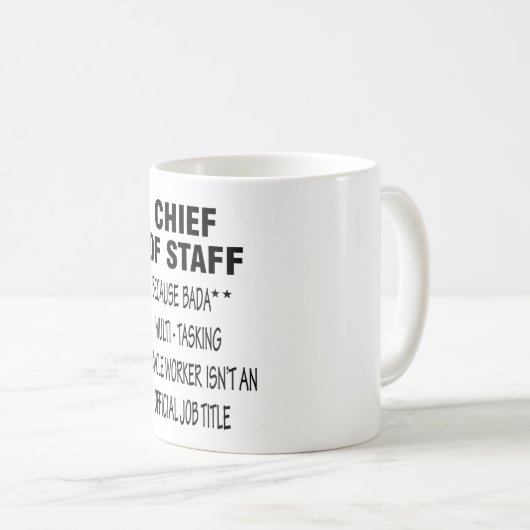 スタッフ数々のスキングのチーフ コーヒーマグカップ (正面右)