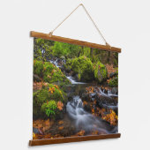 スタベリークリーク秋 |オレゴン州コロンビア峡谷 吊り下げ型タペストリー (傾斜あり)