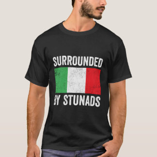 スタントおもしろいイタリアンに囲まれたギフトイタリアン Tシャツ