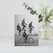 スタントビクトリアンメンが自転車に乗る ポストカード (スタンド正面)