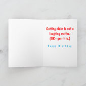 スタンドアップ漫画コメディを行う。群衆のブーイング。 カード (内部)