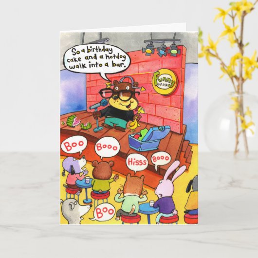 スタンドアップ漫画コメディを行う。群衆のブーイング。 カード (黄色い花)