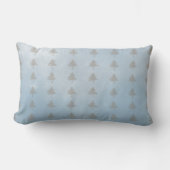 スタンプされた松の木のパターン淡い青 ランバークッション (正面)