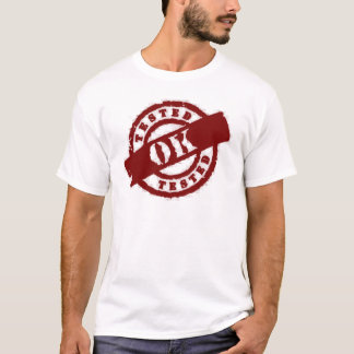 スタンプによってテストされる良い赤 Tシャツ