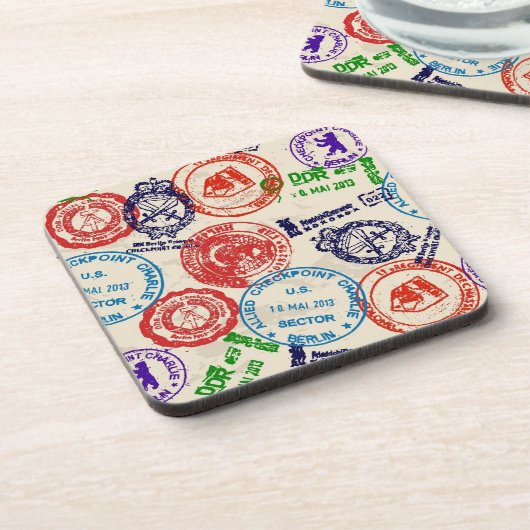 スタンプ付きテ実在クスチャ。 コースター (左側)