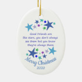 スターカスタムズのようなクリスマスの良い友人の日付 セラミックオーナメント (裏面)