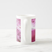 スターガーザーリリーブライトマゼンタフローラ ボーンチャイナマグカップ (裏面)