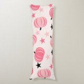 スターズハロウィーンと秋のピンク&ブラックカボチャ ボディピロー (正面縦)