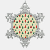 スタートッパーのシームレスなパターンを持つクリスマスツリー スノーフレークピューターオーナメント (正面)