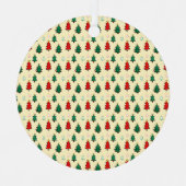 スタートッパーのシームレスなパターンを持つクリスマスツリー メタルオーナメント (正面)