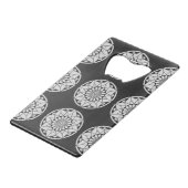 スターマンダラ編み物ブラック&ホワイト クレジットカード栓抜き (裏面アングル)