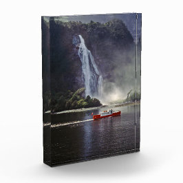 スターリング滝がミルフォード・サウンドに - ニュージーランド フォトブロック