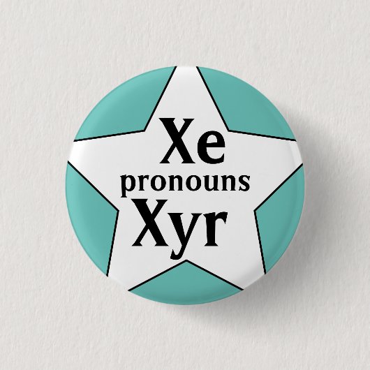 スターリー Xe Xyr 代名詞 缶バッジ (正面)