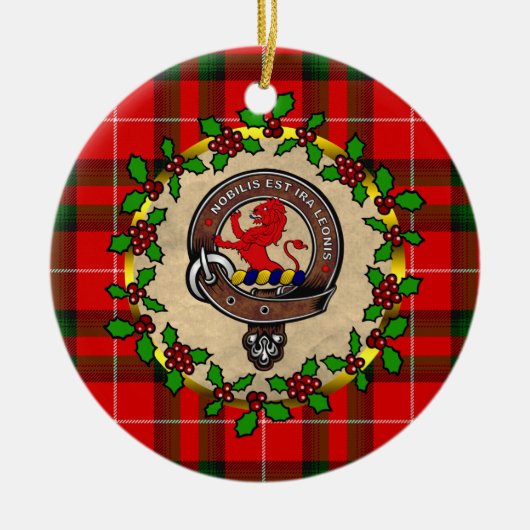 スチュアートクランバッジ&タータンチェックパーソナライズされたクリスマス セラミックオーナメント (正面)