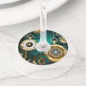 スチームパンクジュエリーウォッチを緑の背景 ワイングラスタグ (クローズアップ)