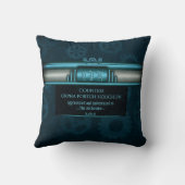 スチームパンク、モノグラムとティール(緑がかった色)ギア上のアイスブルー クッション (裏面)