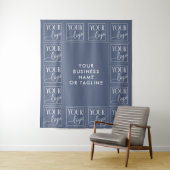 スチールブルーのロゴとテキストの背景 タペストリー (インサイチュ)