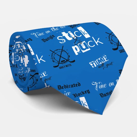 スティックとパックのタイムホッケーコーチの青 ネクタイ (ロール)