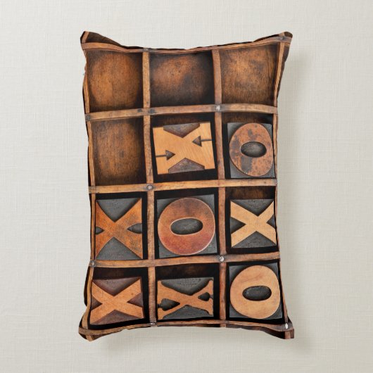 スティックタックトゥまたはノーツとクロスのゲーム – ヴィンテージ アクセントクッション (正面(垂直))