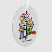 スティックフィギュア両親、2女の子ホリデーオーナメント オーナメント (正面)