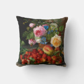 スティルライフバラとイチゴby Otto Ottesen クッション (正面)