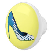 スティレット型ポンプ、黄色は青 セラミックノブ (右)