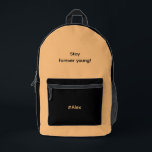 ステイフォーエバーヤングリープイヤーシンプルヴィンテージ プリントバックパック<br><div class="desc">このバックパックはモダン「Stay Forever Young」タイポグラフィでヴィンテージのシンプルさを備えている。喜祝びとタイムレスの本質を捉えた楽しいデザインで閏年。🐸 ☘️</div>