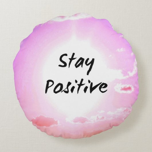 ステイポジティヴカラフル引用文ピンクスカイ ラウンドクッション (裏面)