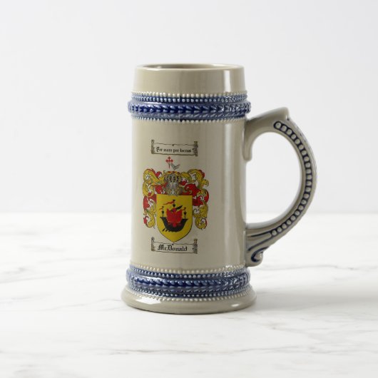 ステインマクドナルドの紋章付き外衣 ビールジョッキ (右)