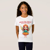 ステッキと羽を持つ可愛い妖精の女の子 Tシャツ (正面フル)