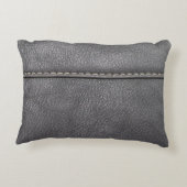 ステッチの洗練さ:ブラックレザーラグジュアリー アクセントクッション (裏面)