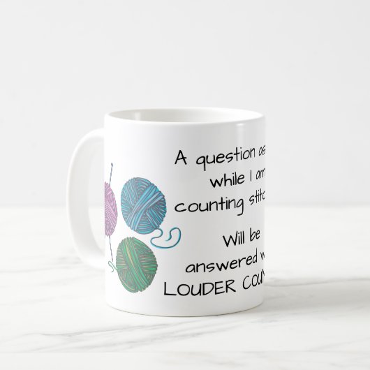 ステッチを数え、編み物ユーモア、あなたの名前 コーヒーマグカップ (正面左)