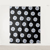 ステップアンドリピート背景 自社ロゴ ブラック タペストリー (正面)