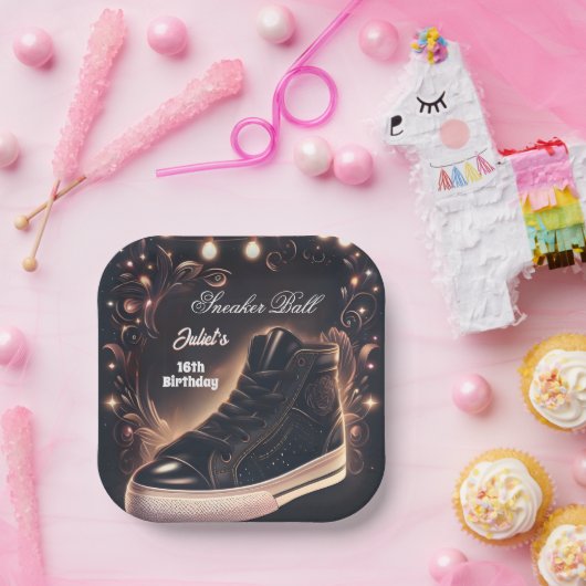 ステップシックシューガールスウィート16スニーカー誕生日 ペーパープレート (パーティー)