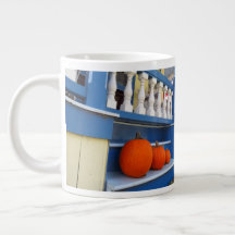 ステップ上の3つのカボチャ – マーサのブドウ畑