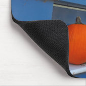 ステップ上の3つのカボチャ – マーサのブドウ畑 マウスパッド (コーナー)