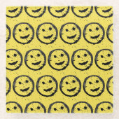 ステンカッコいいドハッピー笑顔顔のパターン黄色 ガラスコースター (正面)